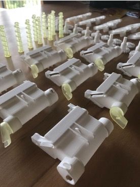 Pièces des premiers prototypes du doseur.